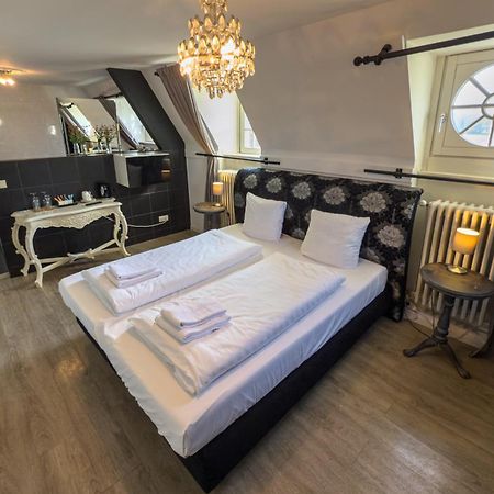 Kasteel Pietersheim Maastricht - Lanaken Hotel Bagian luar foto