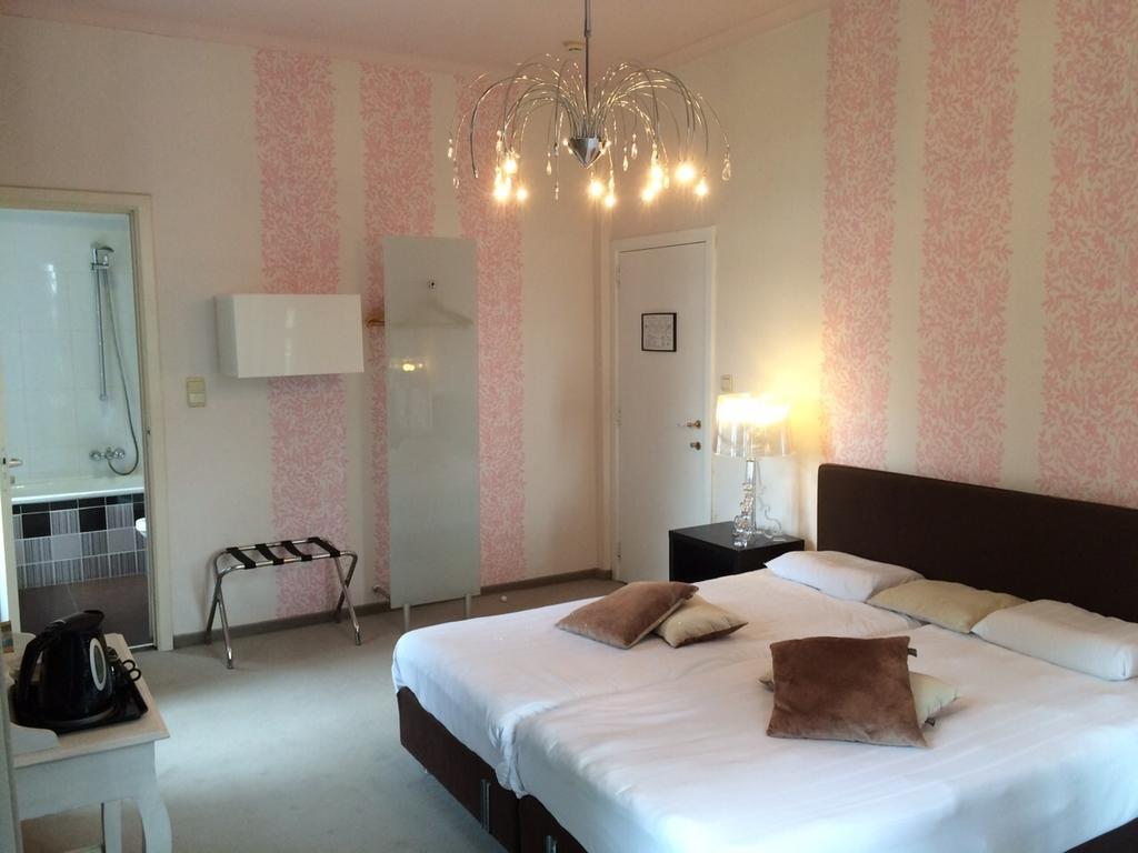 Kasteel Pietersheim Maastricht - Lanaken Hotel Ruang foto