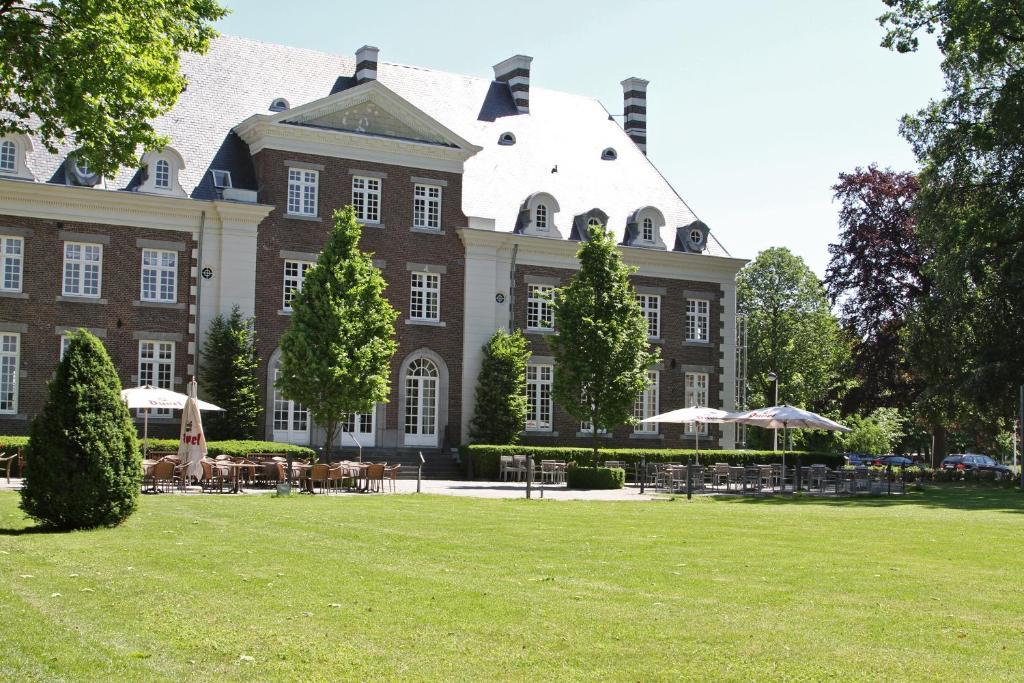 Kasteel Pietersheim Maastricht - Lanaken Hotel Bagian luar foto