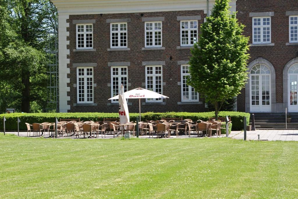 Kasteel Pietersheim Maastricht - Lanaken Hotel Bagian luar foto