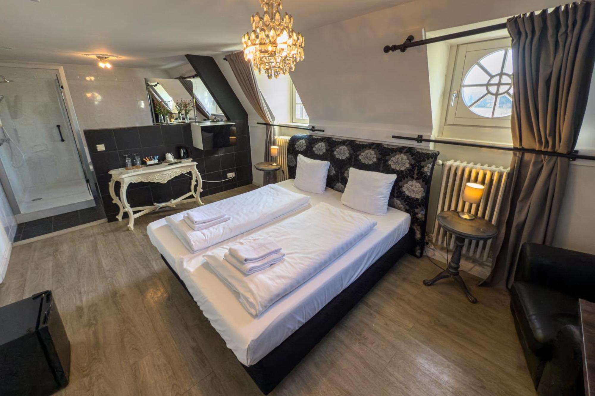 Kasteel Pietersheim Maastricht - Lanaken Hotel Bagian luar foto
