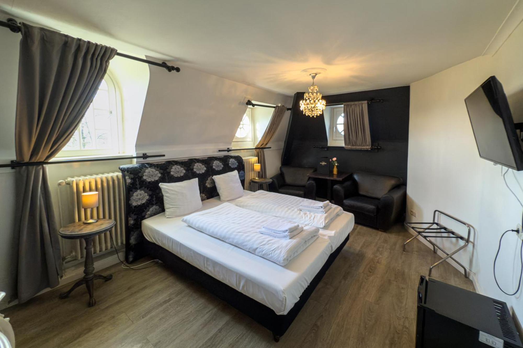 Kasteel Pietersheim Maastricht - Lanaken Hotel Bagian luar foto