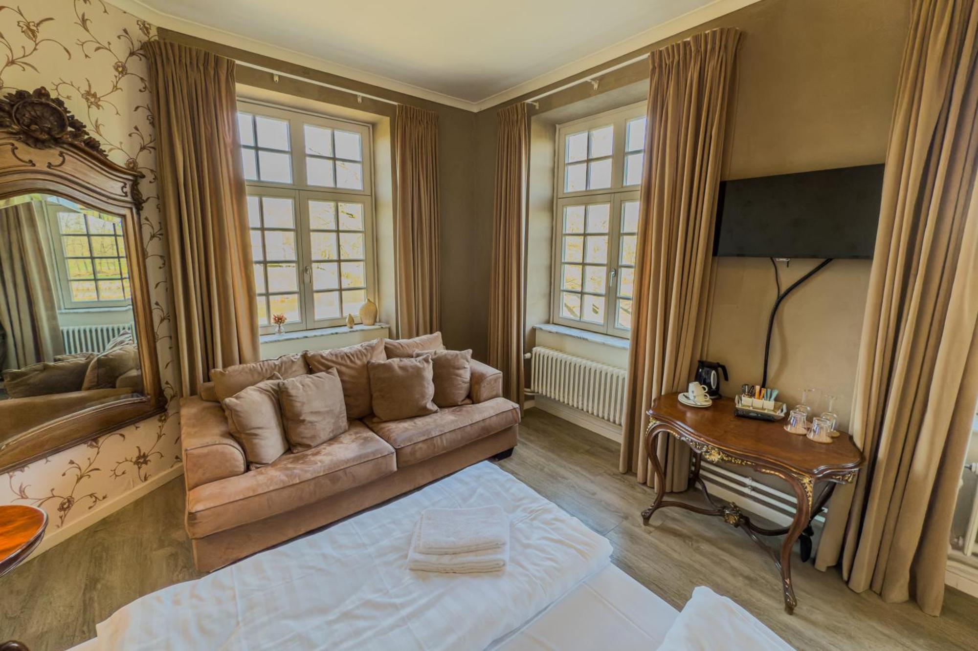 Kasteel Pietersheim Maastricht - Lanaken Hotel Bagian luar foto