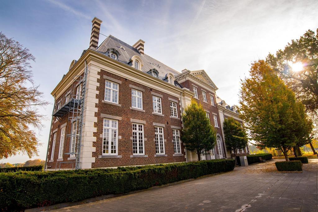 Kasteel Pietersheim Maastricht - Lanaken Hotel Bagian luar foto