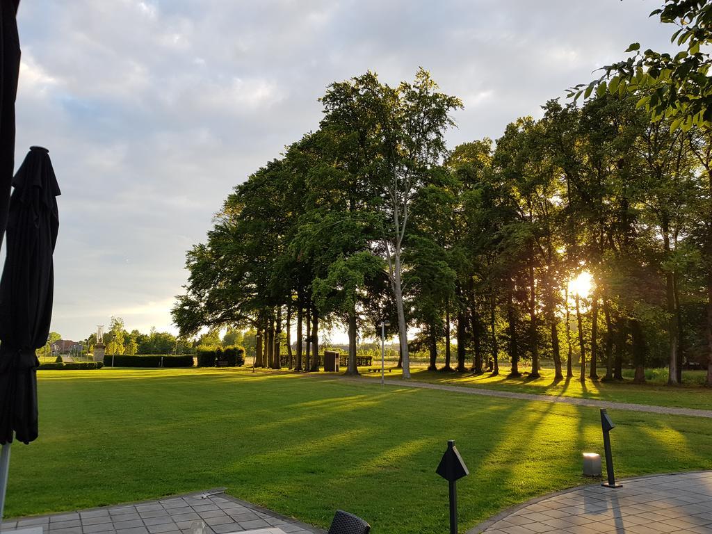 Kasteel Pietersheim Maastricht - Lanaken Hotel Bagian luar foto